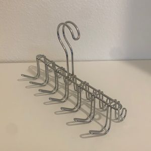 Belt hanger